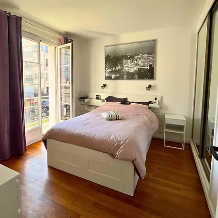 Hypercentre - Quartier Perret - Parking Prive & Terrasse Ensoleillee, Cocon Chaleureux 100m2 - 