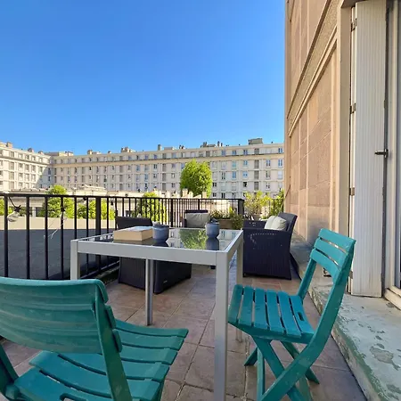 Hypercentre - Quartier Perret - Parking Prive & Terrasse Ensoleillee, Cocon Chaleureux 100m2 - 