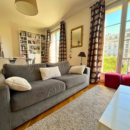 Hypercentre - Quartier Perret - Parking Prive & Terrasse Ensoleillee, Cocon Chaleureux 100m2 - 